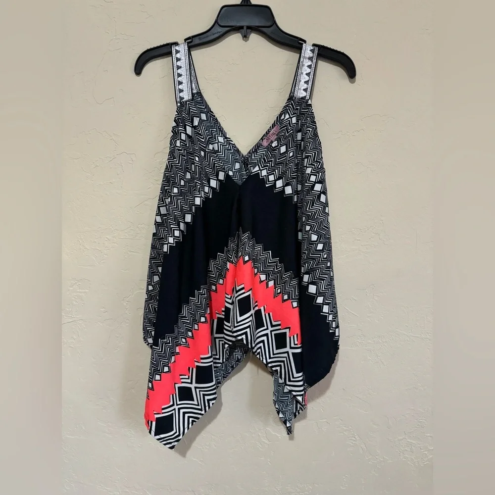 Women’s flowy shirt size M
